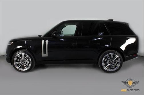 2025 Land Rover Range Rover P530 SE