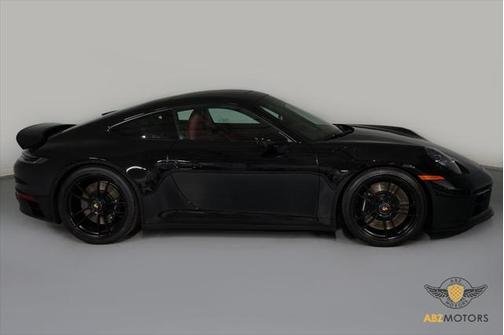 2022 Porsche 911 Carrera GTS