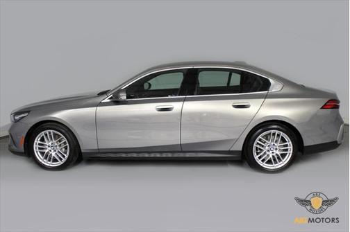 2024 BMW 530 i