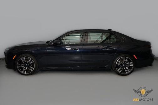 2023 BMW 740 i