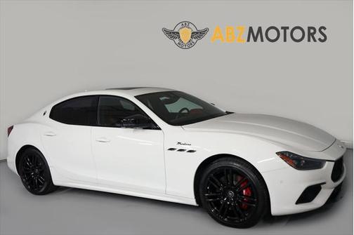 2022 Maserati Ghibli Modena Q4