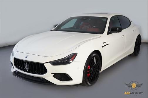 2022 Maserati Ghibli Modena Q4