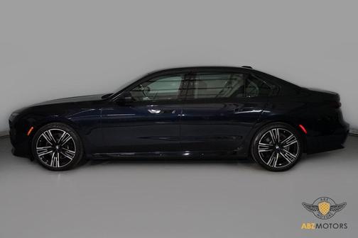 2023 BMW 740 i