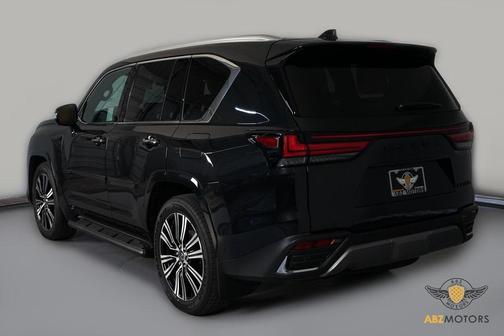 2025 Lexus LX 700h Luxury