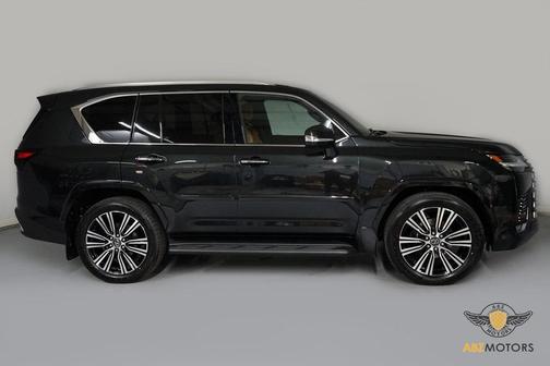 2025 Lexus LX 700h Luxury