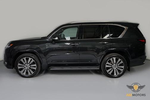 2025 Lexus LX 700h Luxury