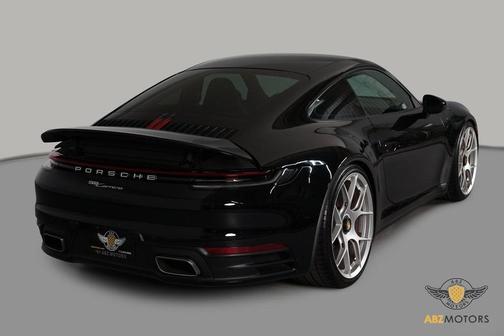 2022 Porsche 911 Carrera