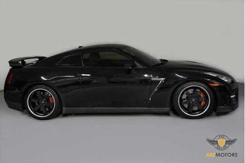 2014 Nissan GT-R Black Edition