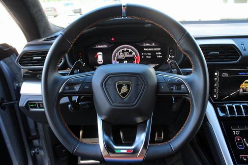 2020 Lamborghini Urus Base