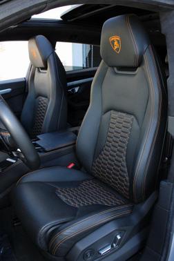 2020 Lamborghini Urus Base