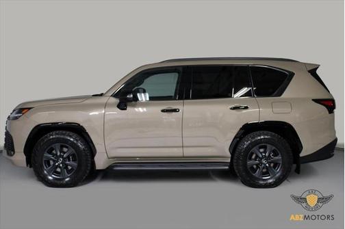 2025 Lexus LX 700h Overtrail
