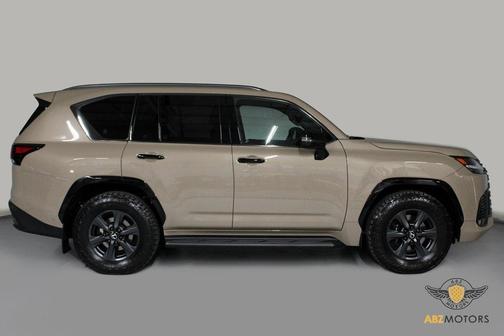 2025 Lexus LX 700h Overtrail