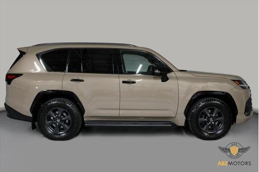 2025 Lexus LX 700h Overtrail