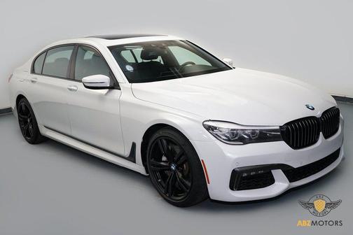 2018 BMW 740 740i Panoramic Roof,Navigation,Blind Spot,RearView Cam