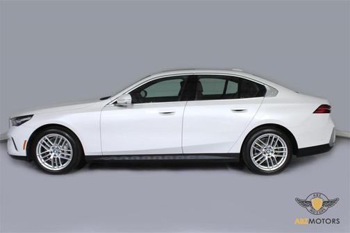 2024 BMW 530 i