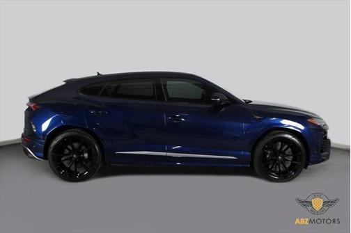 2020 Lamborghini Urus Base