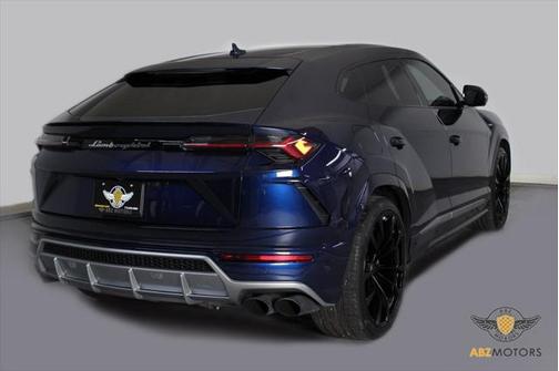 2020 Lamborghini Urus Base