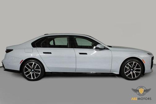 2024 BMW 740 i