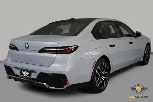 2024 BMW 740 i
