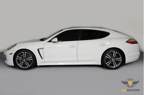2011 Porsche Panamera 4