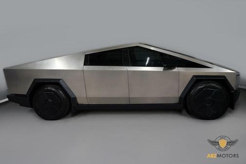 2024 Tesla Cybertruck Cyberbeast