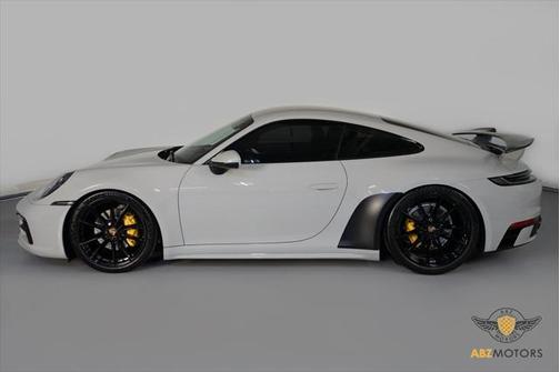 2020 Porsche 911 Carrera