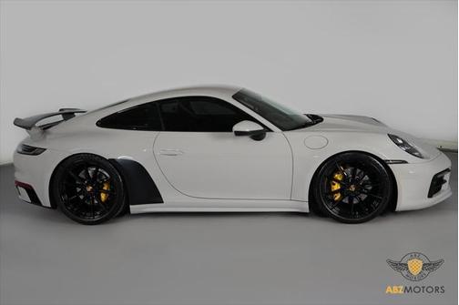 2020 Porsche 911 Carrera