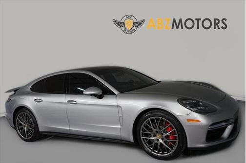 2018 Porsche Panamera Turbo