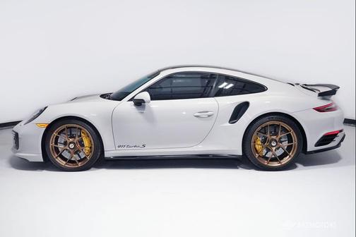 Chalk 2018 Porsche 911 Turbo