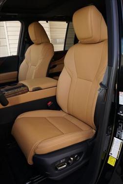 2025 Lexus LX 700h Luxury