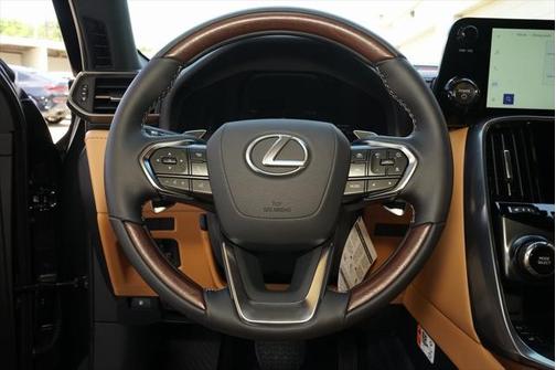 2025 Lexus LX 700h Luxury