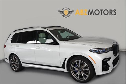 2022 BMW X7 M50i