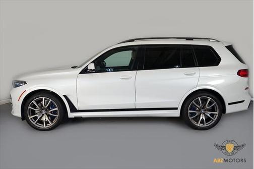 2022 BMW X7 M50i