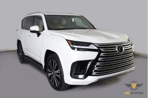 2025 Lexus LX 700h Luxury