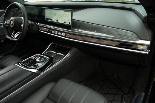 2024 BMW 760 xDrive