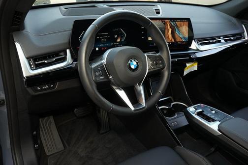 2025 BMW X2 xDrive28i