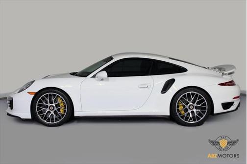 2015 Porsche 911 Turbo S