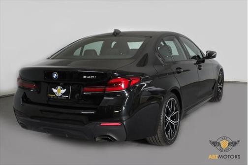 2021 BMW 540 540i