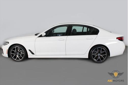 2022 BMW 530 i