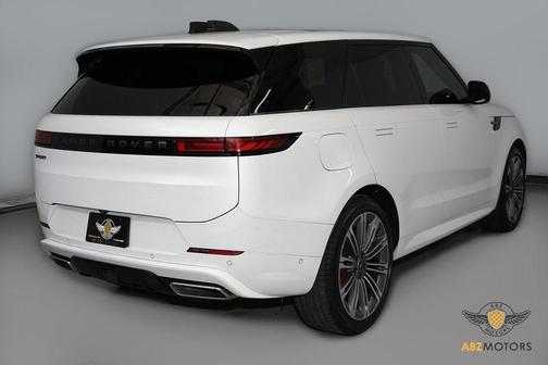 2025 Land Rover Range Rover Sport SE