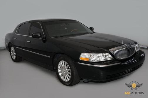 2003 Lincoln Town Car Signature