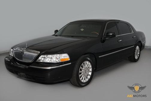 2003 Lincoln Town Car Signature