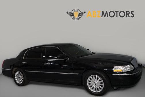 2003 Lincoln Town Car Signature