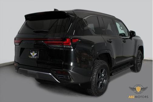 2025 Lexus LX 700h Overtrail