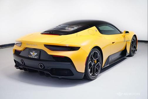 Giallo Genio 2023 Maserati MC20 Base