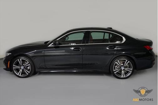 2024 BMW 330 i