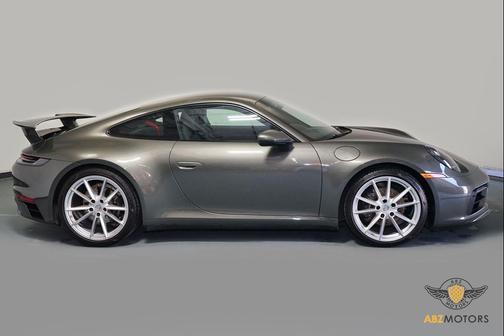 2021 Porsche 911 Carrera