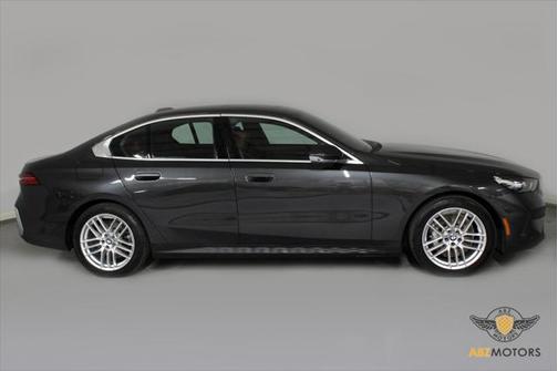 2024 BMW 530 i