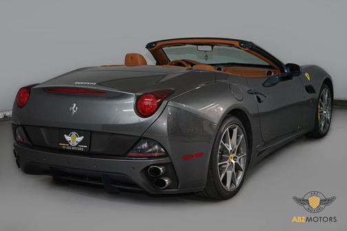2011 Ferrari California Base