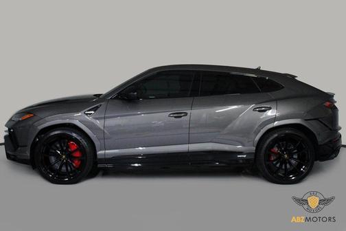 2023 Lamborghini Urus S